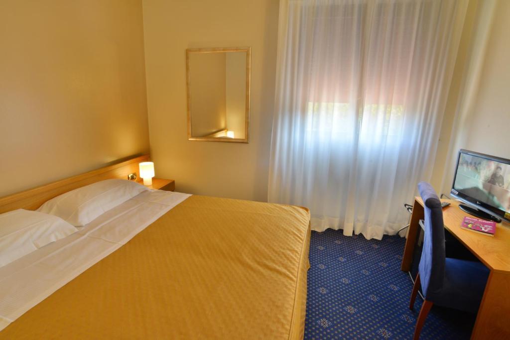 Hotel Terme Vittorio Veneto Rum bild