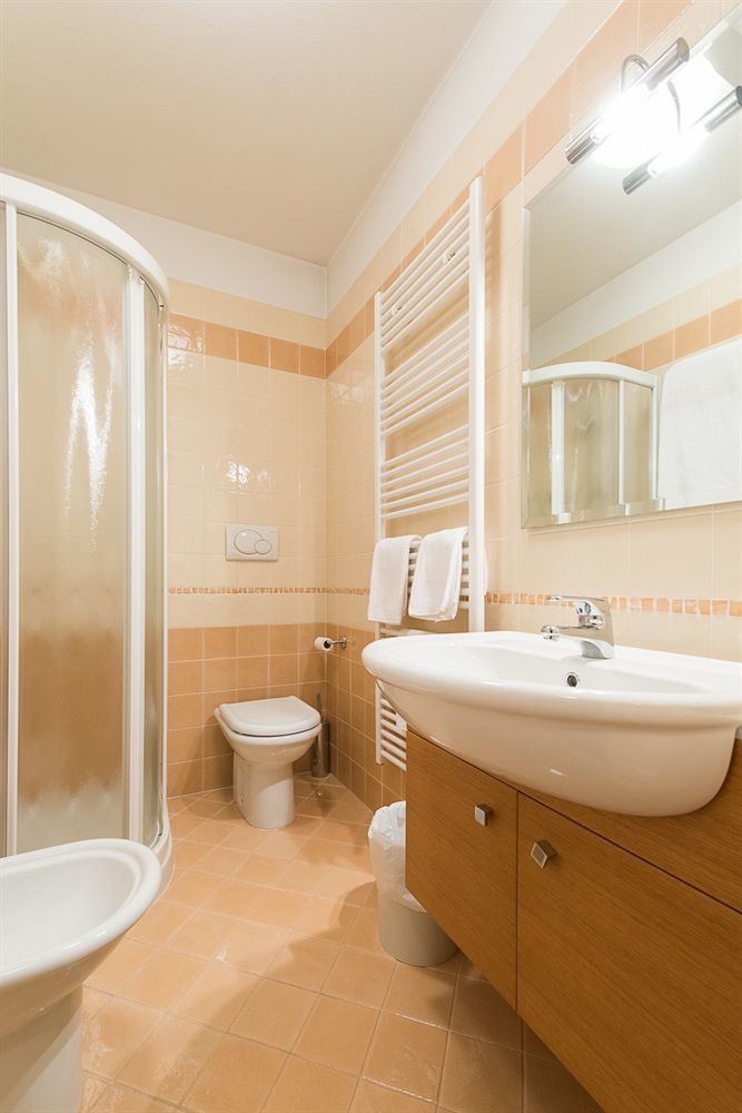 Hotel Terme Vittorio Veneto Exteriör bild